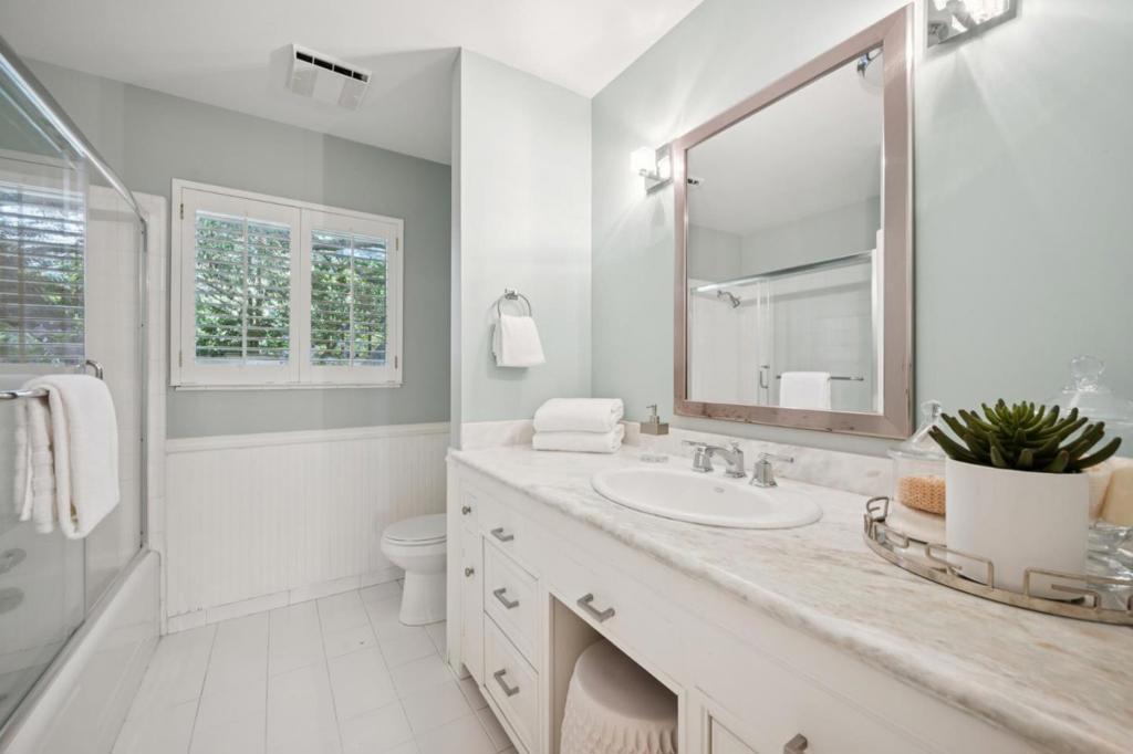 216 Valparaiso Avenue, Atherton, CA 94027