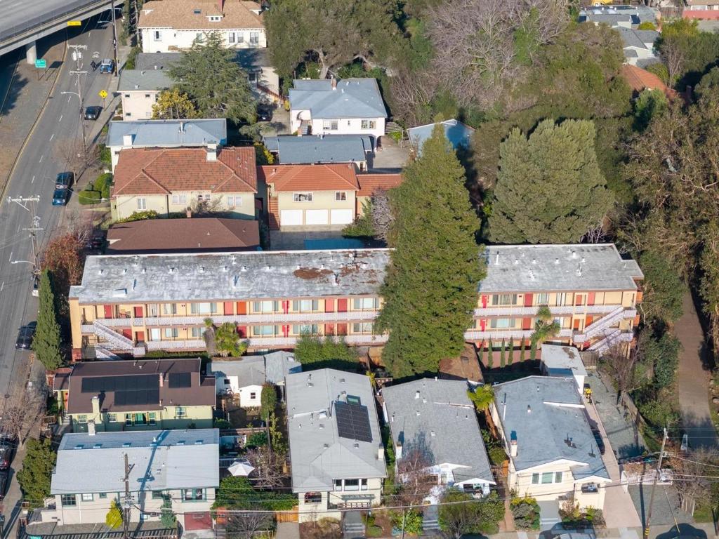 5412 Claremont Avenue, Oakland, CA 94618