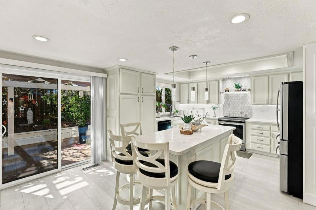 16761 Dry Creek Court, Morgan Hill, CA 95037