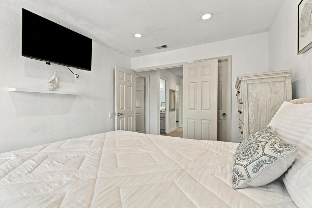 16761 Dry Creek Court, Morgan Hill, CA 95037