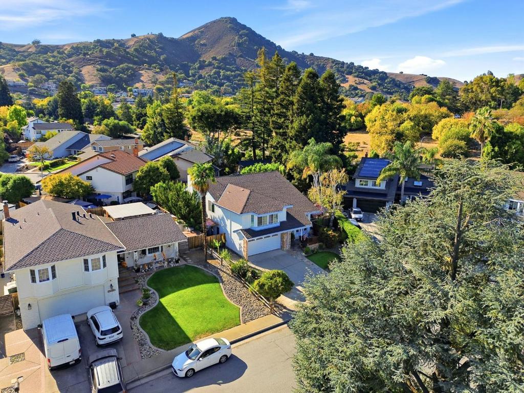 16761 Dry Creek Court, Morgan Hill, CA 95037