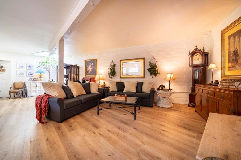 423 Nelson Road, Scotts Valley, CA 95066