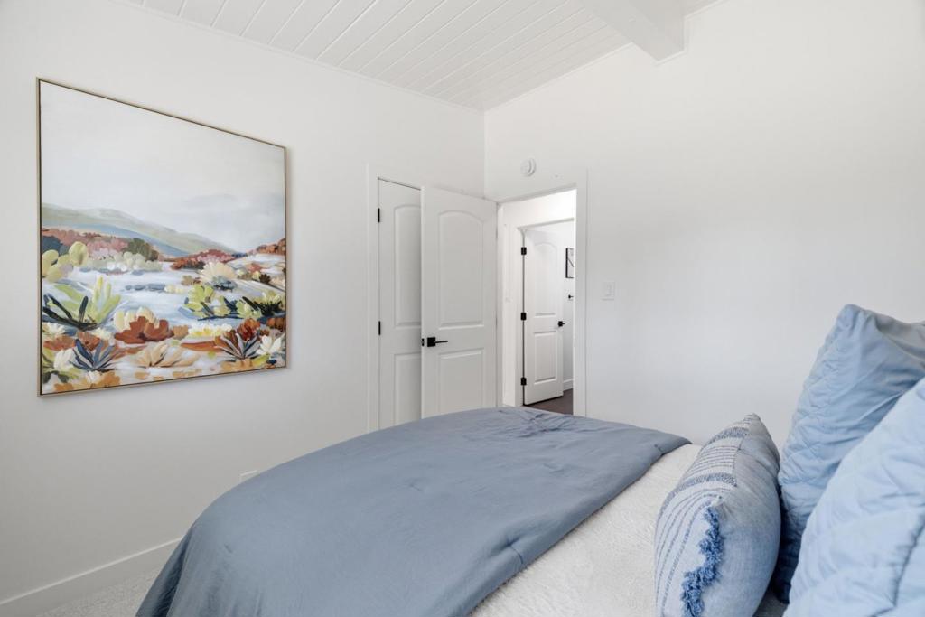 1307 Hill Avenue, Menlo Park, CA 94025