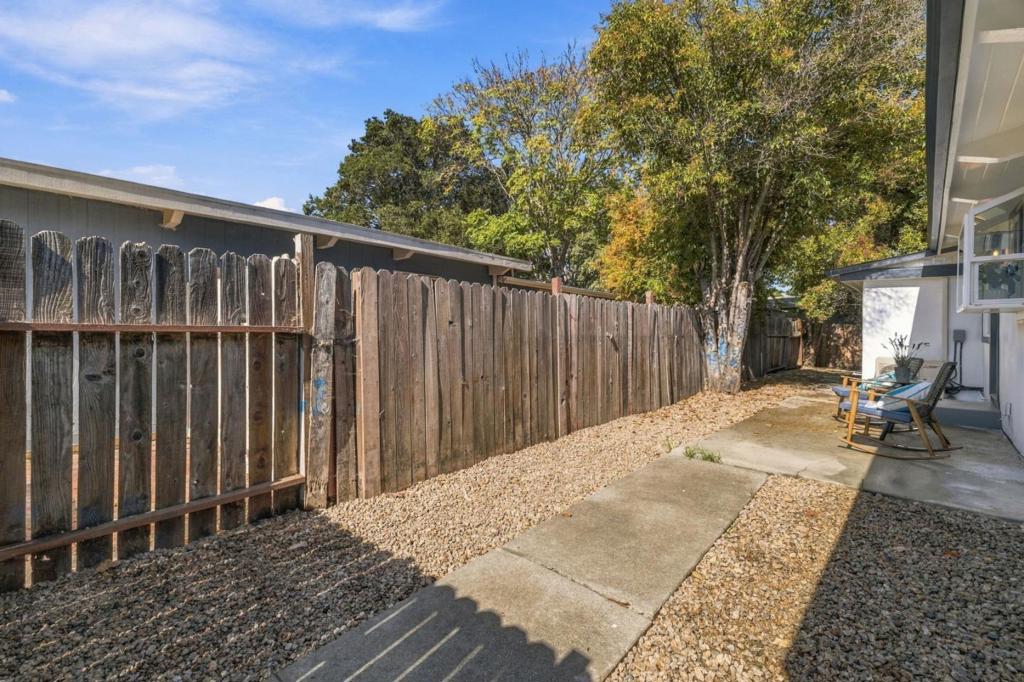 1307 Hill Avenue, Menlo Park, CA 94025
