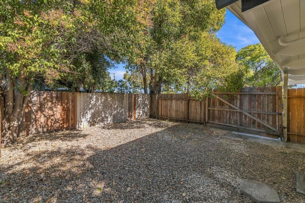 1307 Hill Avenue, Menlo Park, CA 94025