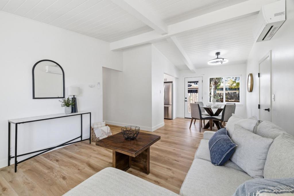1307 Hill Avenue, Menlo Park, CA 94025