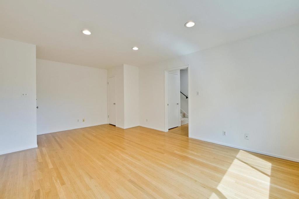 301 College Avenue, Palo Alto, CA 94306
