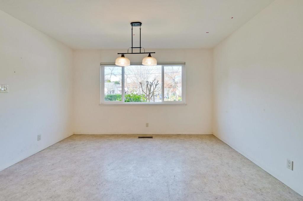 301 College Avenue, Palo Alto, CA 94306