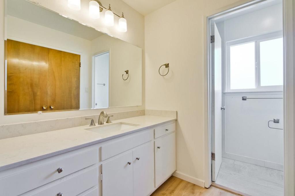301 College Avenue, Palo Alto, CA 94306
