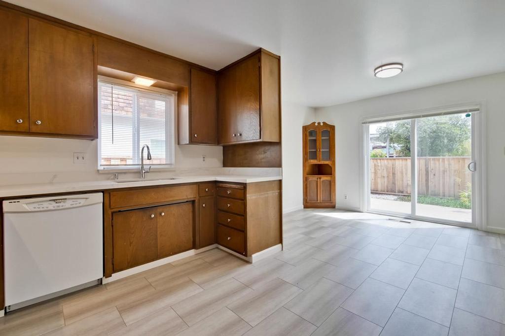 301 College Avenue, Palo Alto, CA 94306