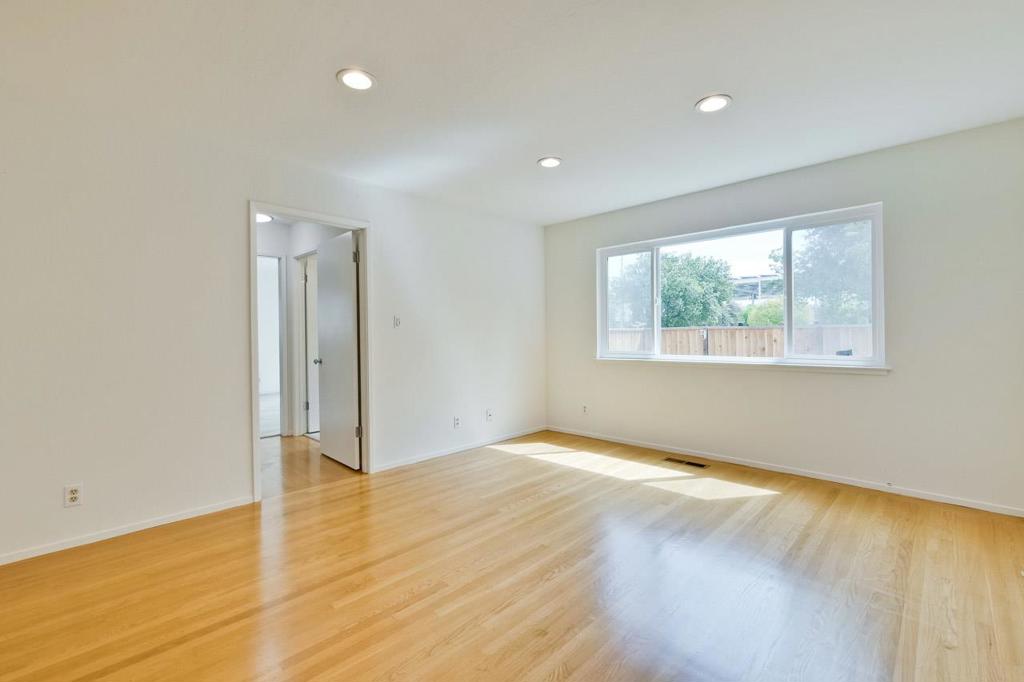 301 College Avenue, Palo Alto, CA 94306