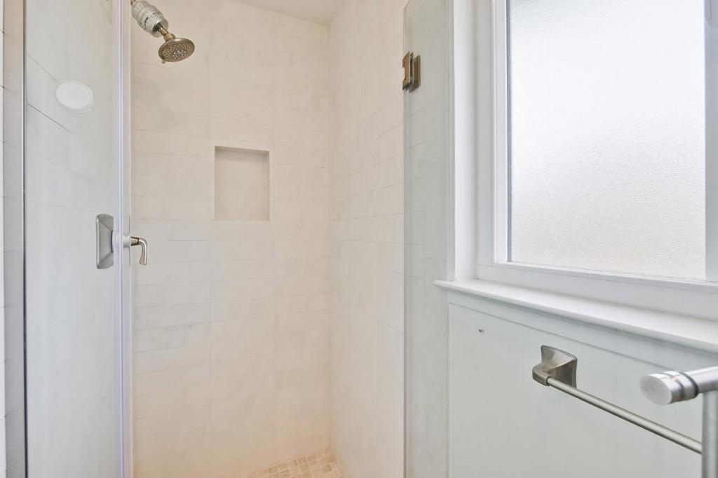 301 College Avenue, Palo Alto, CA 94306