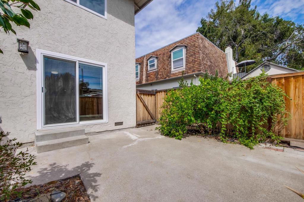 301 College Avenue, Palo Alto, CA 94306