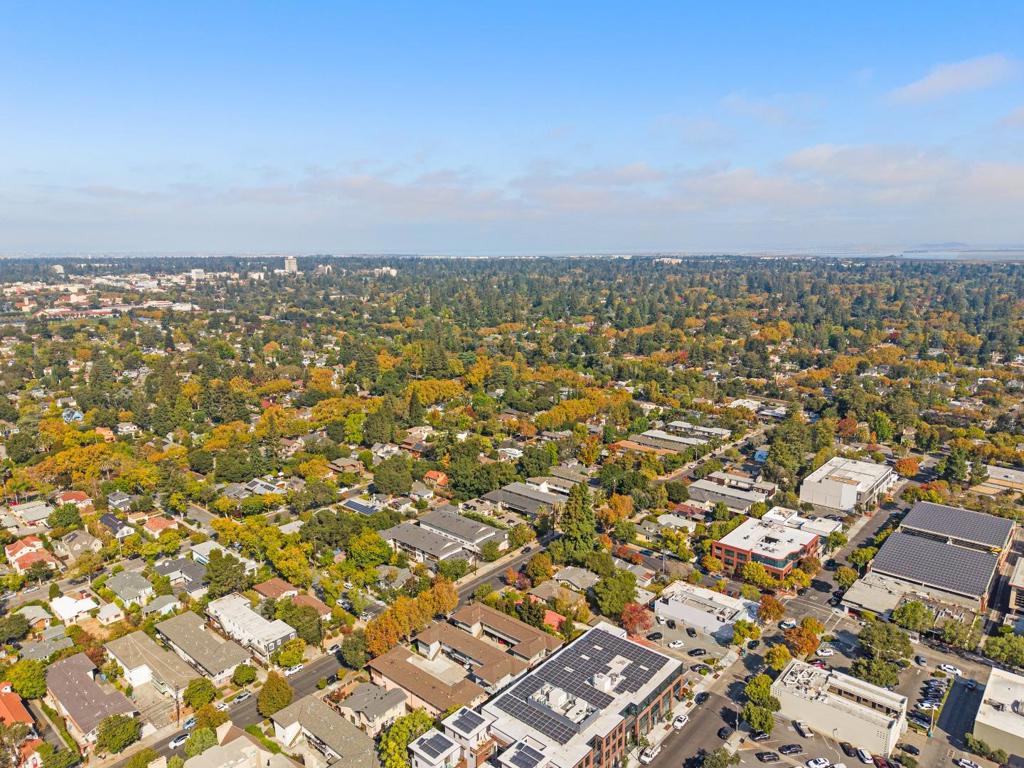 301 College Avenue, Palo Alto, CA 94306