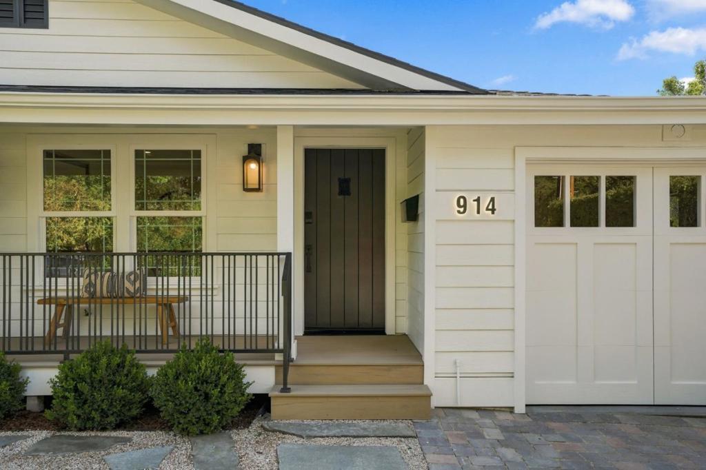 914 2nd Avenue, Redwood City, CA 94063 914 2nd Avenue, Redwood City, CA 94063