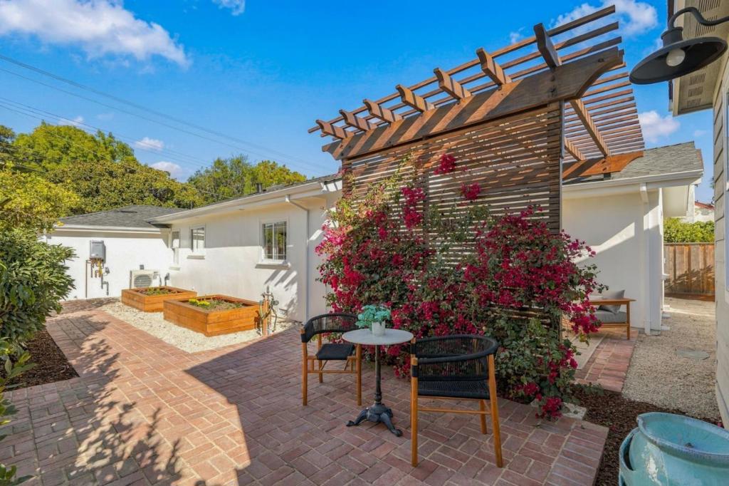 914 2nd Avenue, Redwood City, CA 94063