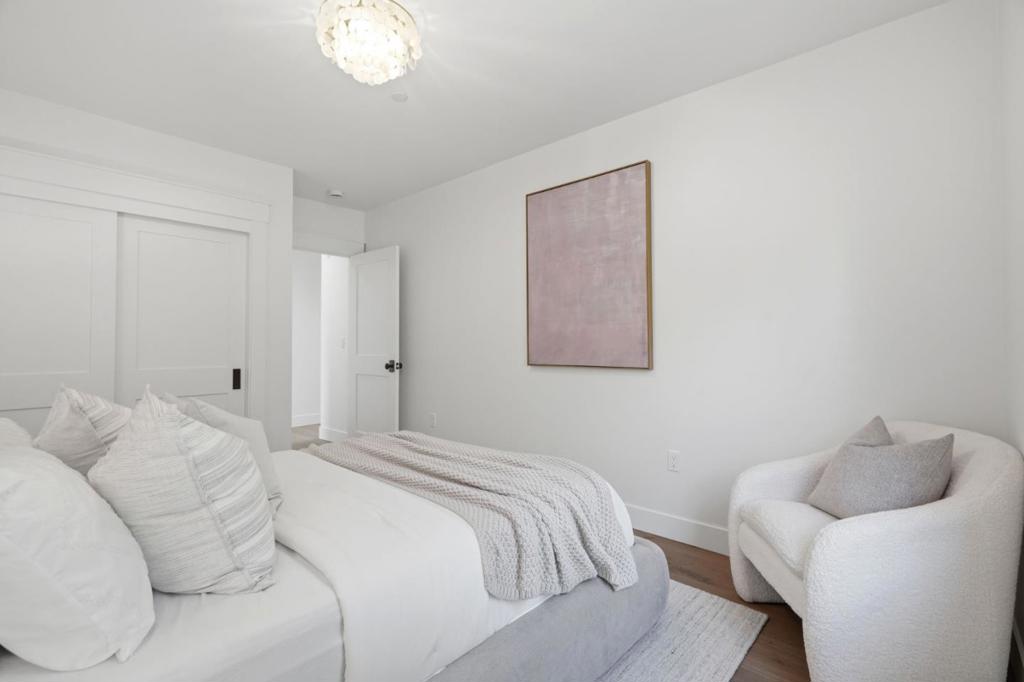 914 2nd Avenue, Redwood City, CA 94063