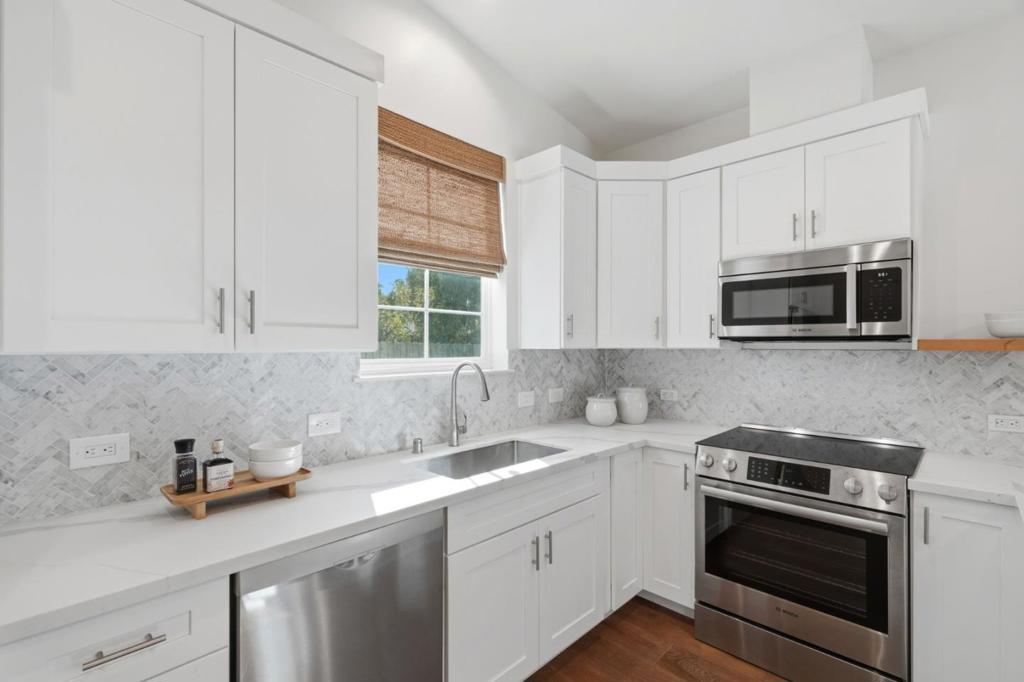 914 2nd Avenue, Redwood City, CA 94063
