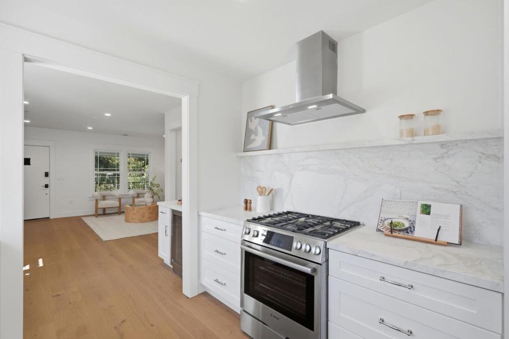 914 2nd Avenue, Redwood City, CA 94063