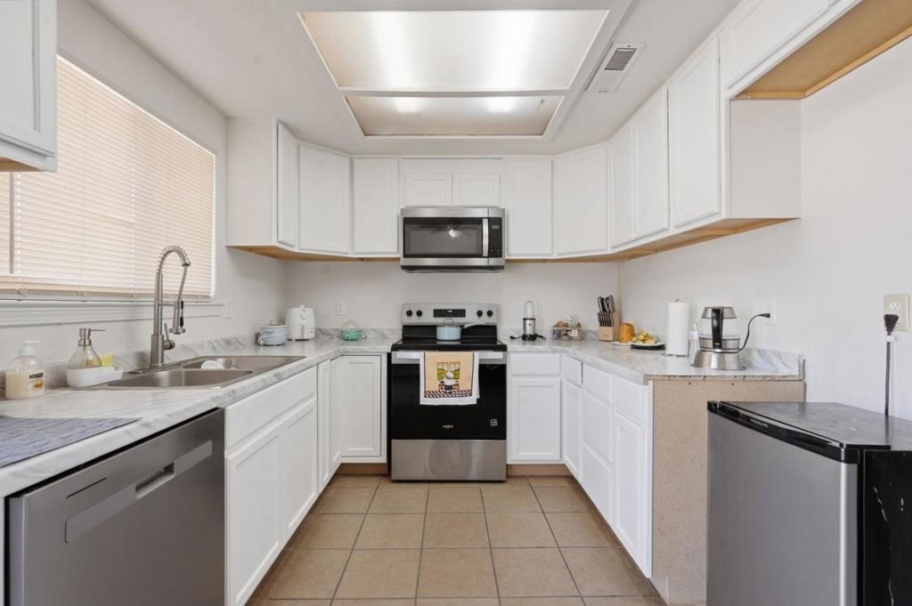 1551 Little Rock Court, Merced, CA 95348