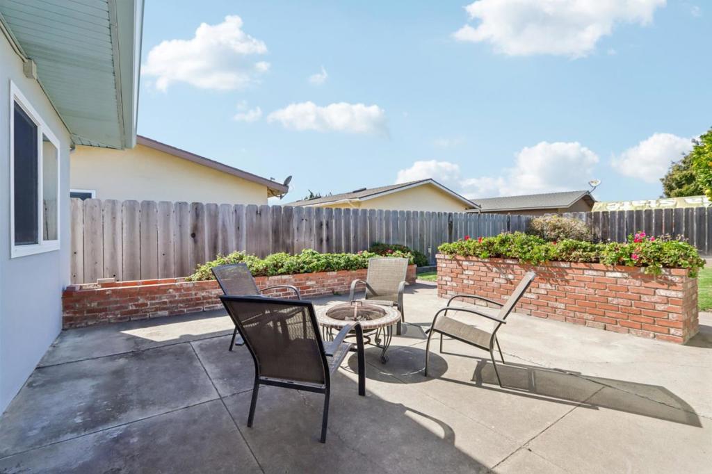 1485 Cherokee Drive, Salinas, CA 93906