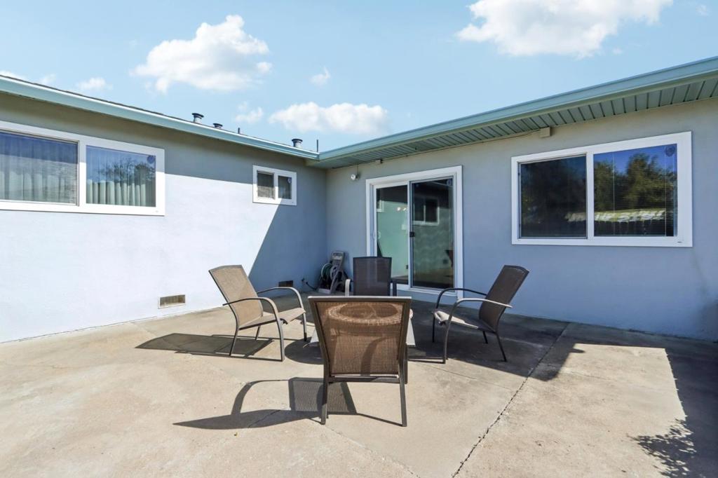 1485 Cherokee Drive, Salinas, CA 93906