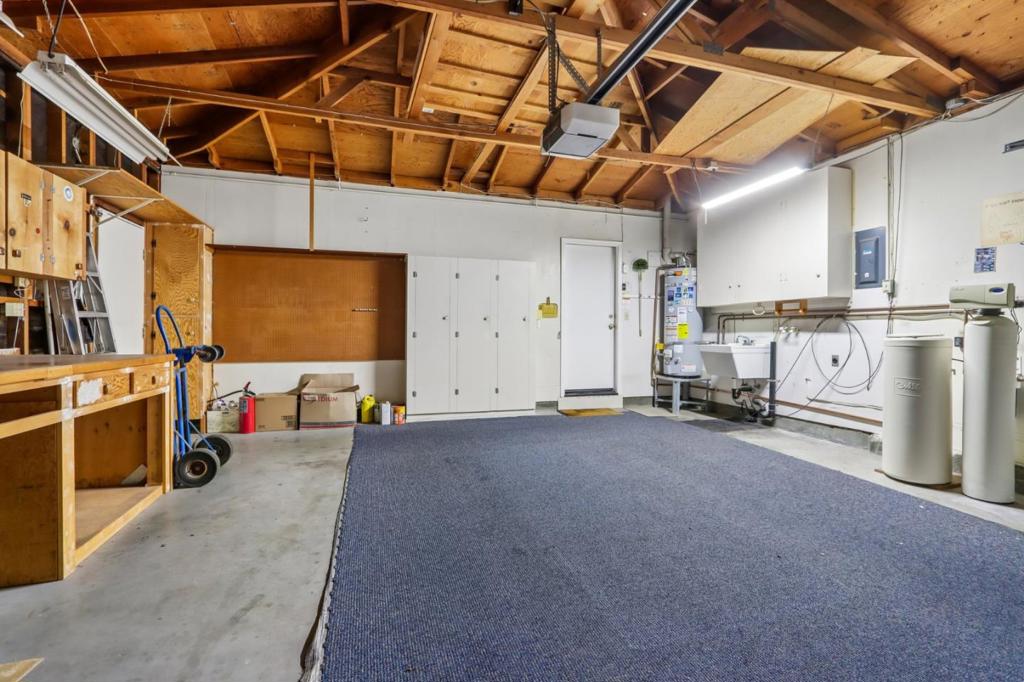 1485 Cherokee Drive, Salinas, CA 93906