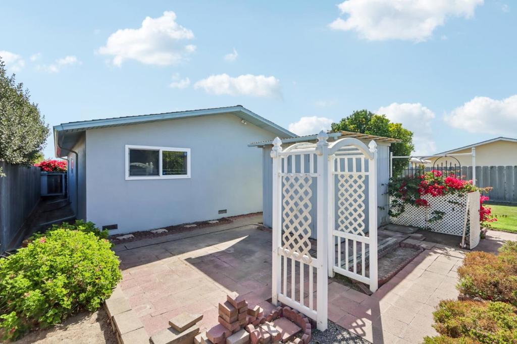 1485 Cherokee Drive, Salinas, CA 93906