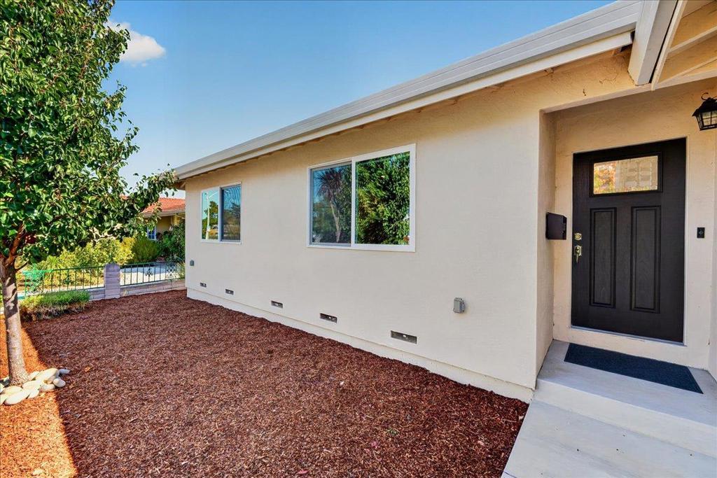 2057 El Capitan Avenue, Santa Clara, CA 95050