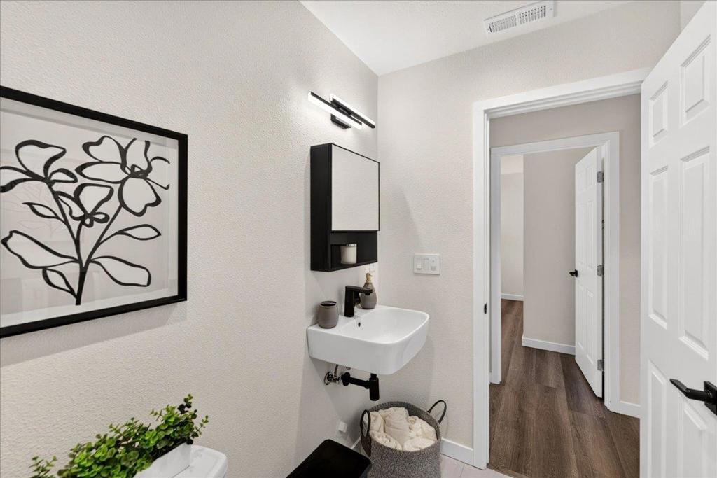 2057 El Capitan Avenue, Santa Clara, CA 95050