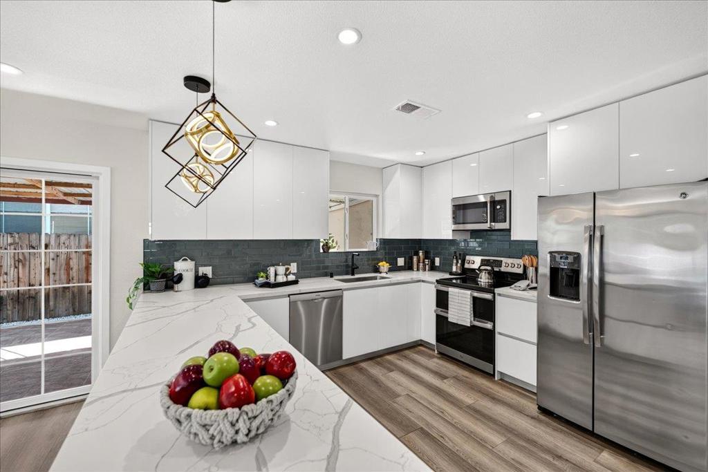 2057 El Capitan Avenue, Santa Clara, CA 95050