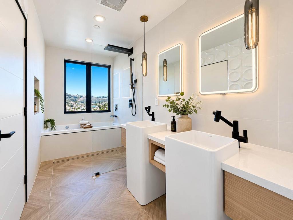 134 Athens Street, San Francisco, CA 94112