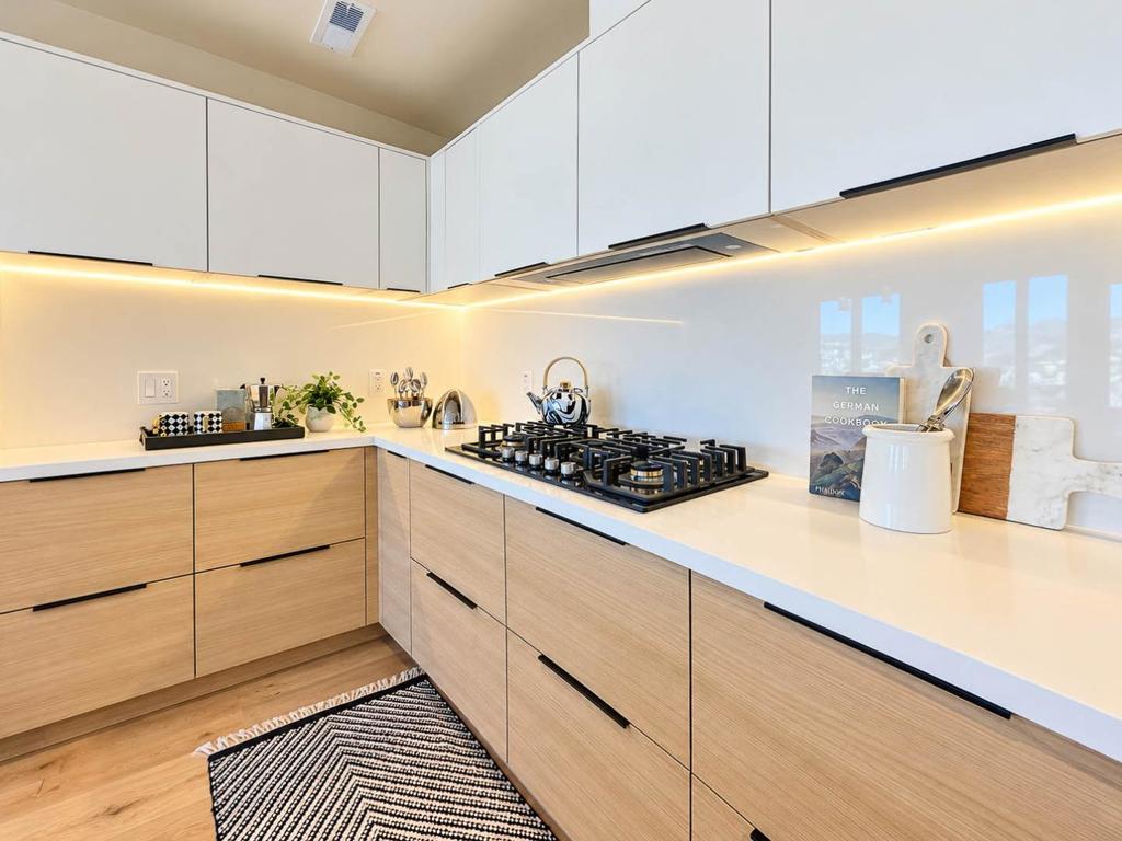 134 Athens Street, San Francisco, CA 94112