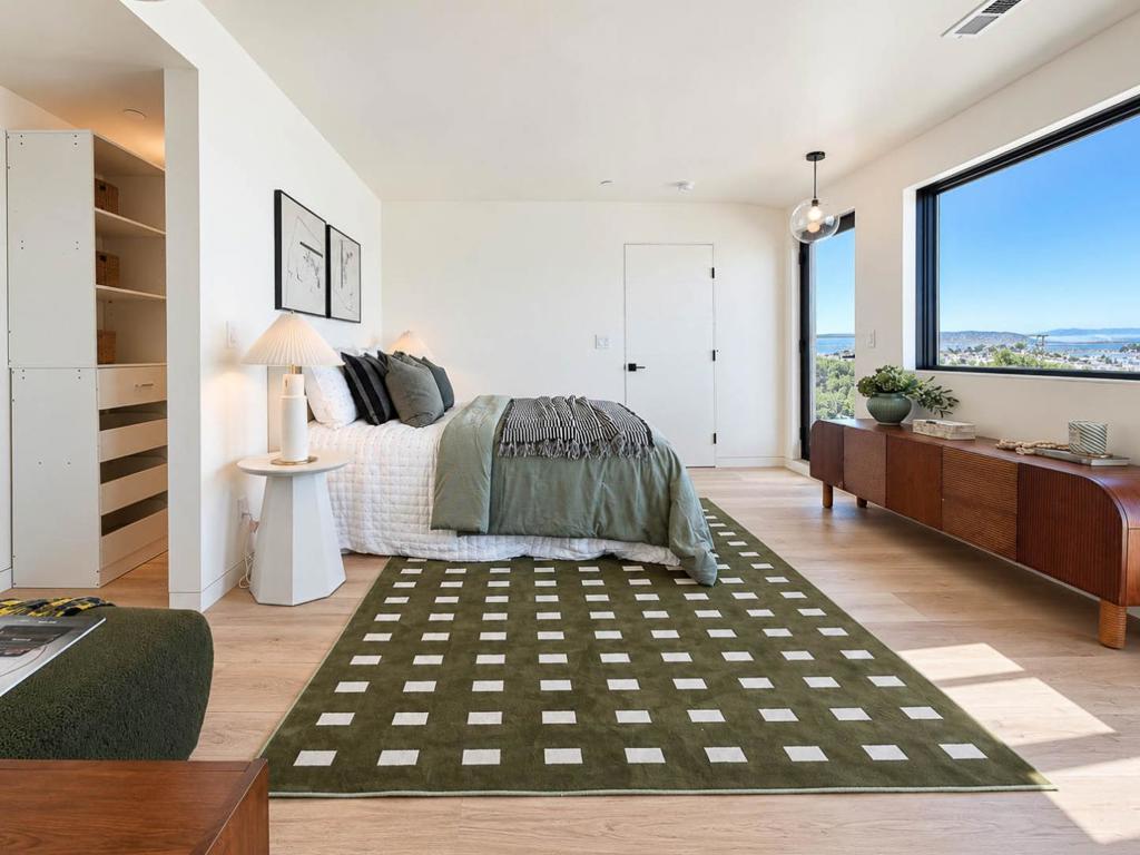 134 Athens Street, San Francisco, CA 94112