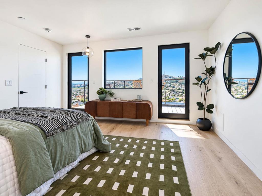 134 Athens Street, San Francisco, CA 94112