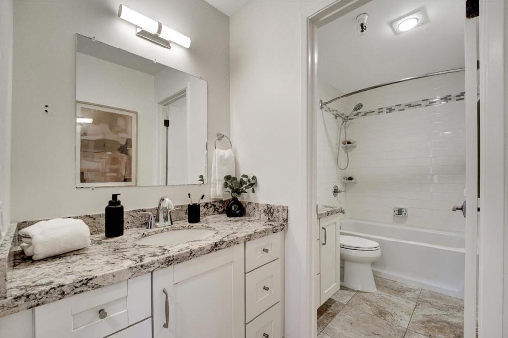 400 Ortega Avenue, #306B, Mountain View, CA 94040