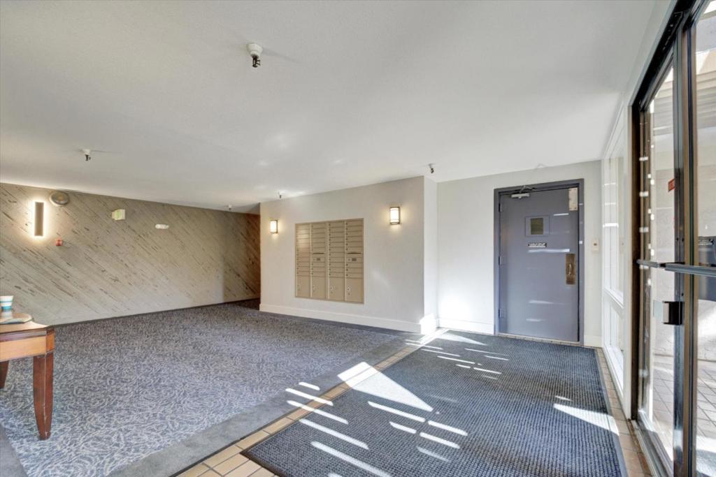 400 Ortega Avenue, #306B, Mountain View, CA 94040
