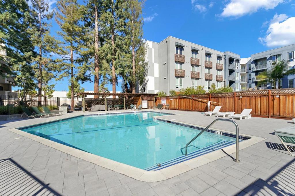 400 Ortega Avenue, #306B, Mountain View, CA 94040 400 Ortega Avenue, #306B, Mountain View, CA 94040