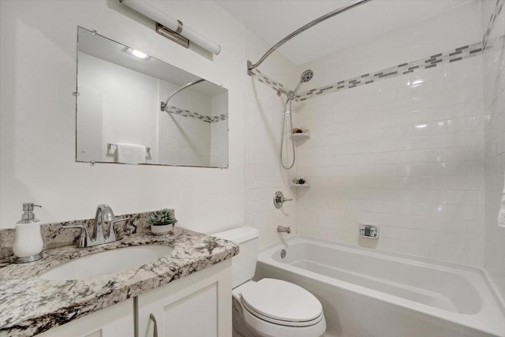 400 Ortega Avenue, #306B, Mountain View, CA 94040