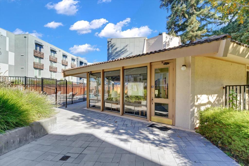 400 Ortega Avenue, #306B, Mountain View, CA 94040