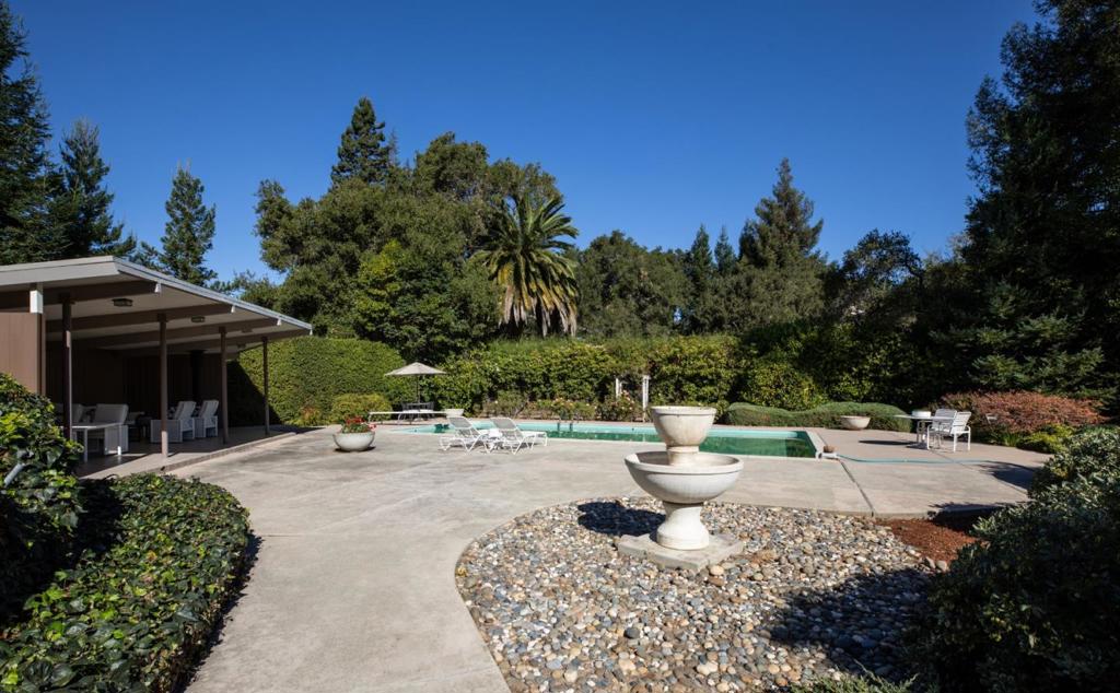 27 Catalpa Drive, Atherton, CA 94027