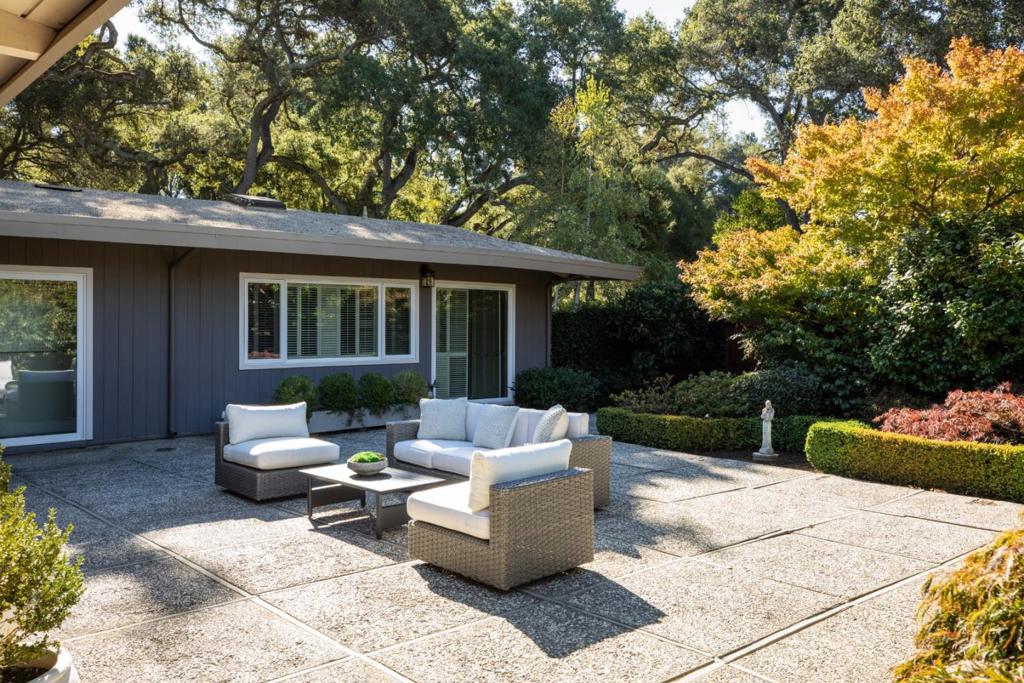 27 Catalpa Drive, Atherton, CA 94027