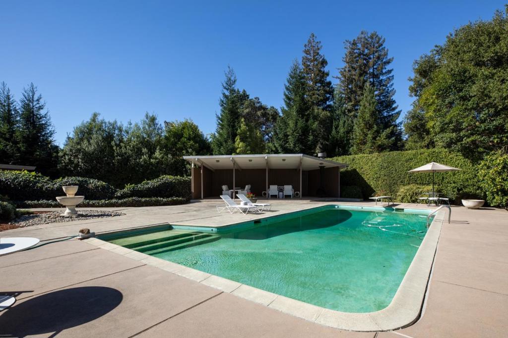 27 Catalpa Drive, Atherton, CA 94027