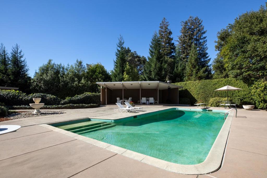 27 Catalpa Drive, Atherton, CA 94027