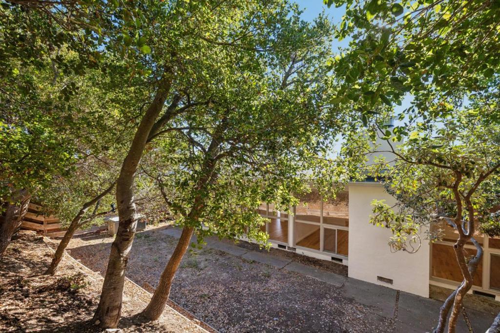 830 Robin Lane, Millbrae, CA 94030