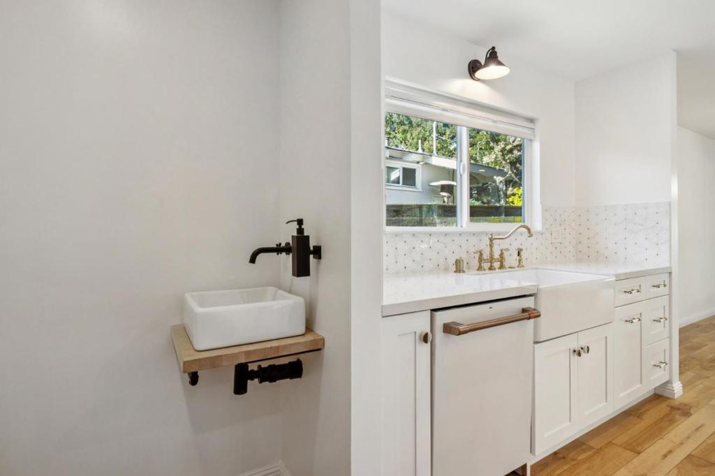 830 Robin Lane, Millbrae, CA 94030