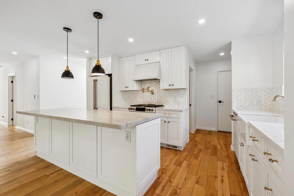 830 Robin Lane, Millbrae, CA 94030