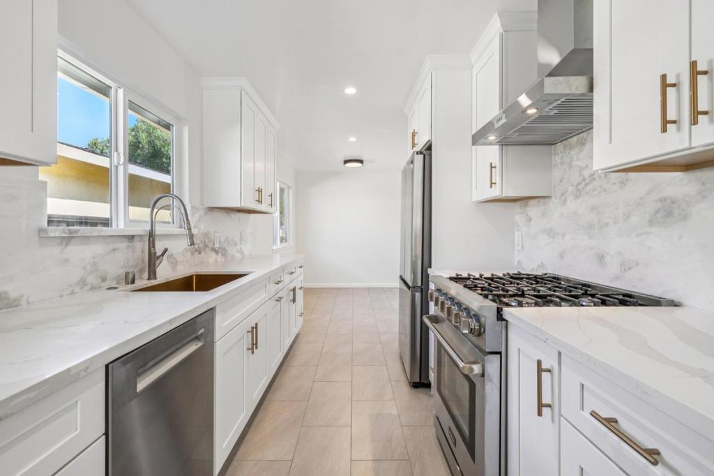 700 Gull Avenue, Foster City, CA 94404
