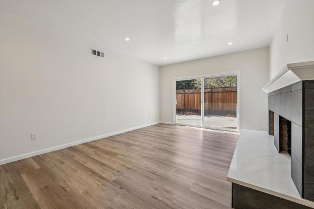 700 Gull Avenue, Foster City, CA 94404