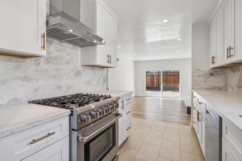 700 Gull Avenue, Foster City, CA 94404